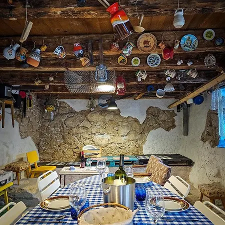 Mamma Mia House By The Sea Bakar