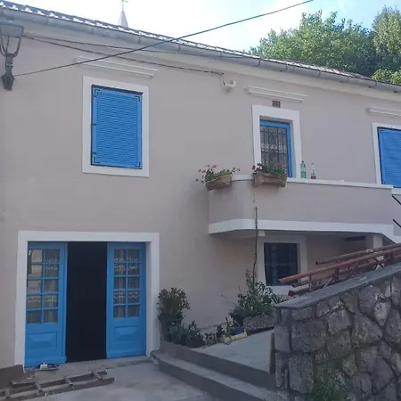 Mamma Mia House By The Sea *